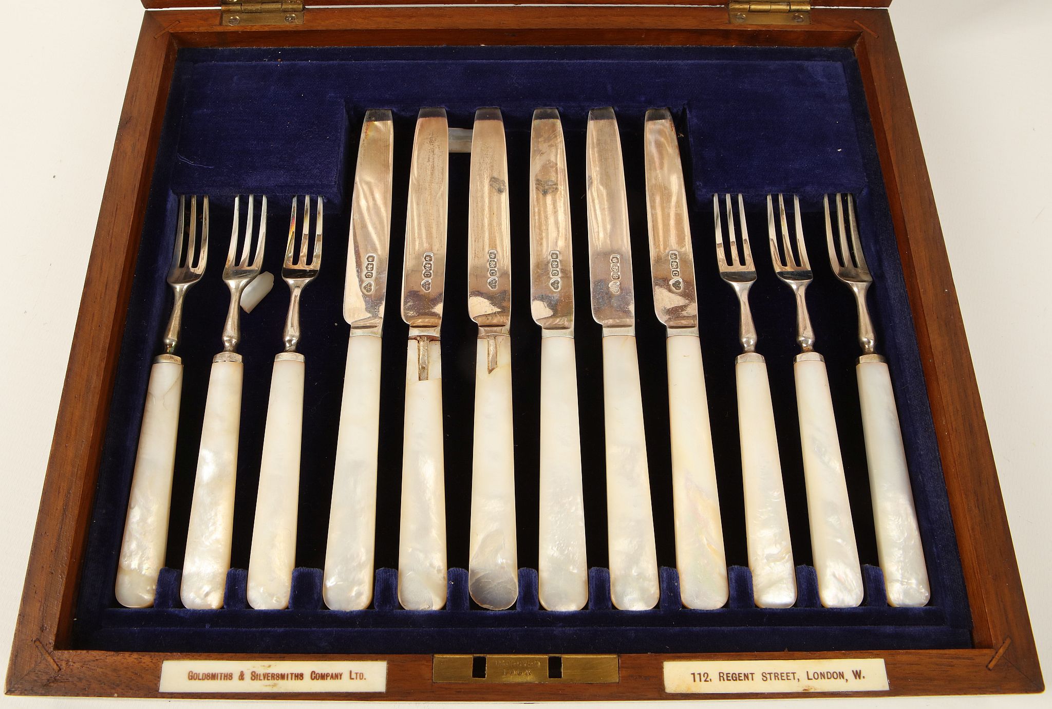 A mahogany boxed, early 20th Century, hallmarked silver dessert service for 12, Sheffield 1920, - Image 2 of 3