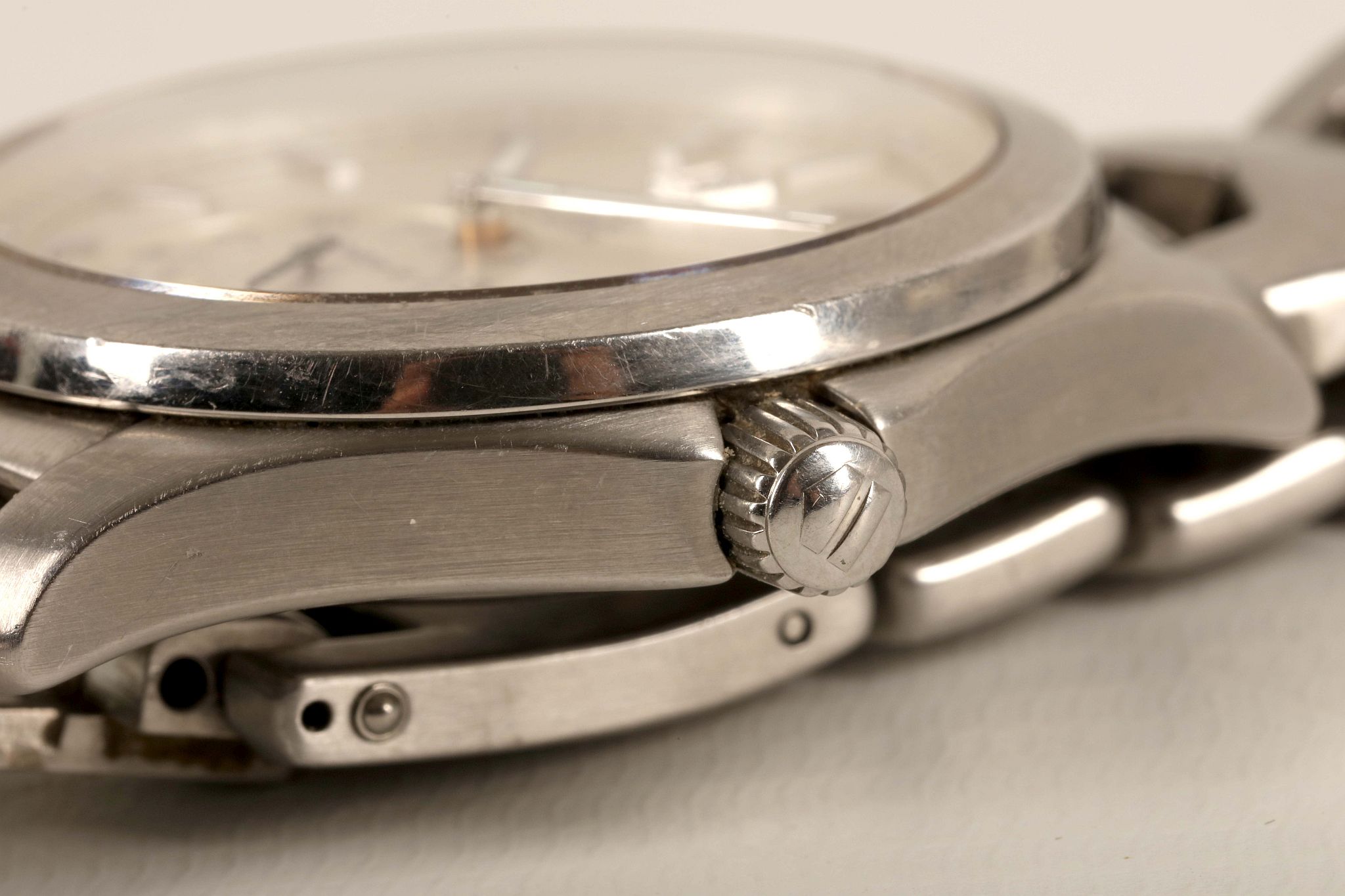 A gent's c.2009 stainless steel cased 'Tag Heuer - Link' calibre 6 automatic wristwatch, with - Image 3 of 5