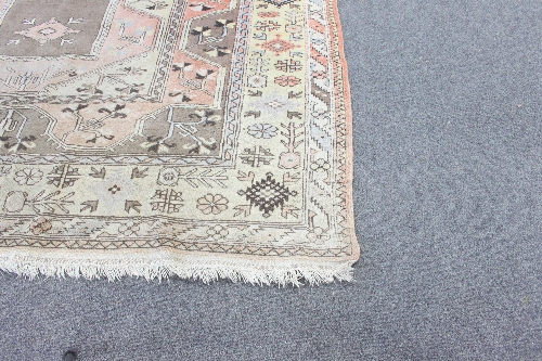 A Hamadan rug of all over geometric design, - Image 2 of 3