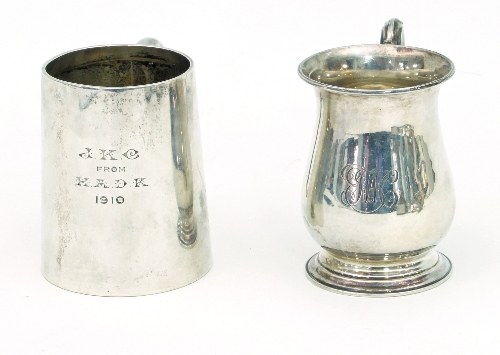 A silver half pint baluster mug, Birmingham 1908, approximately 100gm, and another tapering mug, - Bild 2 aus 2