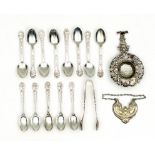 Five silver teaspoons and the matching tongs, JR, Sheffield 1896,