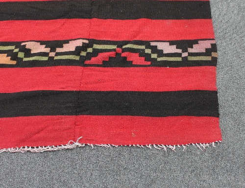 A Bulgarian Chiprovtsi kilim type carpet, - Bild 2 aus 6