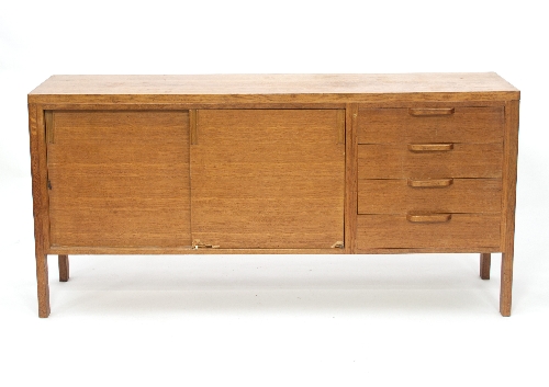Gordon Russell/An oak dining suite comprising table, 183cm long, sideboard, - Image 2 of 2