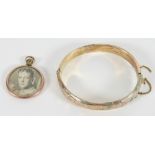 A child's 9ct gold hollow hinged bracelet,