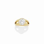 BAGUE SOLITAIRE DIAMANT Sertie d'un diamant rond pesant environ 4.34 carats en serti clos, poids