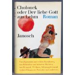 Janosch. Cholonek oder Der liebe Gott aus Lehm. Roman. Recklinghausen, Georg Bitter 1970.