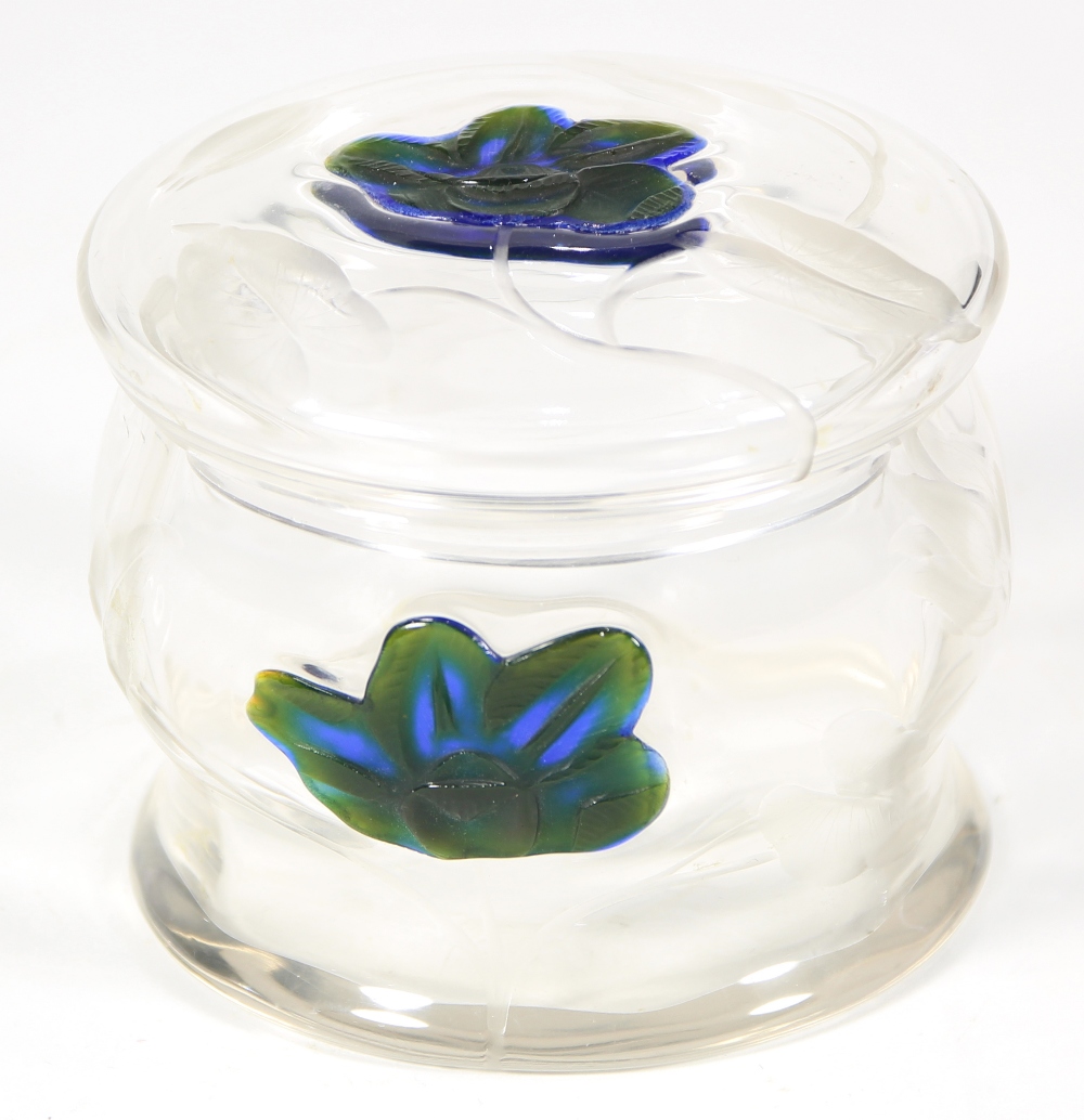 Moser crystal glass dresser jar, executed in clear glass, the lid decorated with etched flowers, - Image 2 of 5