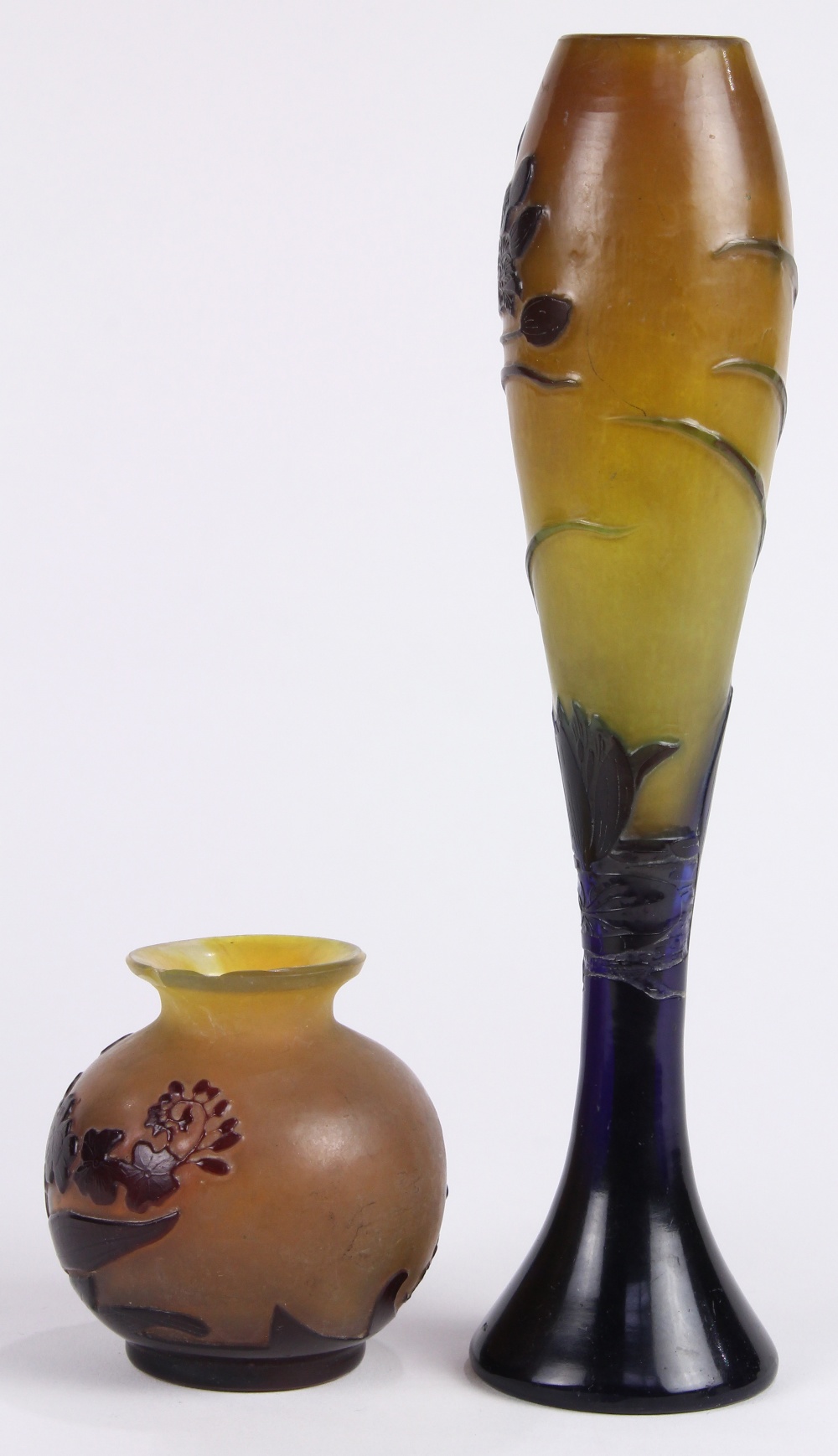 (lot of 2) Galle cameo glass cabinet vases, 1920's, including a slender bud vase example, the - Image 2 of 5