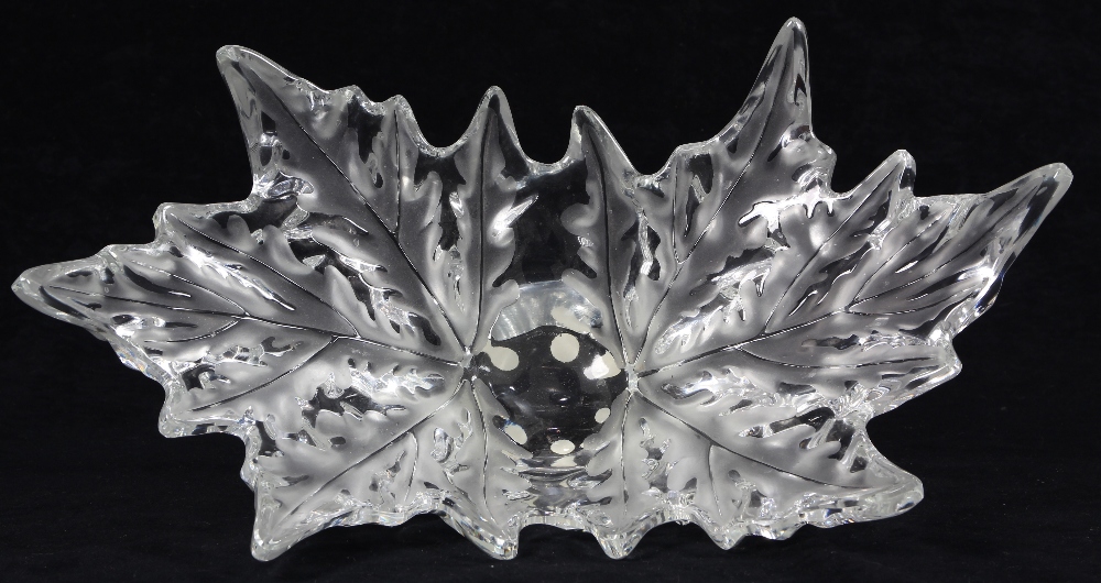 Lalique, France "Champs Elysees" centerpiece, having frosted leaf decoration on clear glass, - Image 3 of 6
