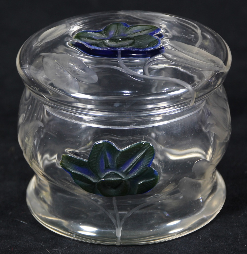 Moser crystal glass dresser jar, executed in clear glass, the lid decorated with etched flowers, - Image 3 of 5