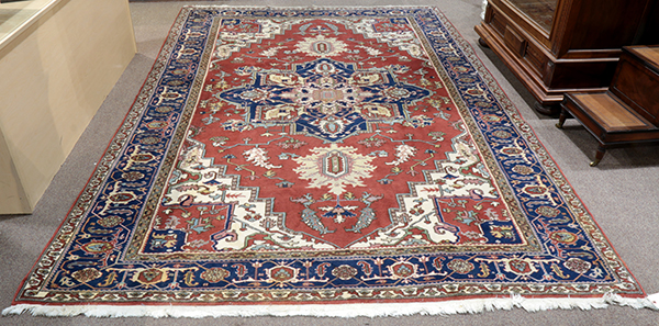 Indo Heriz carpet, 7'5" x 10'8"