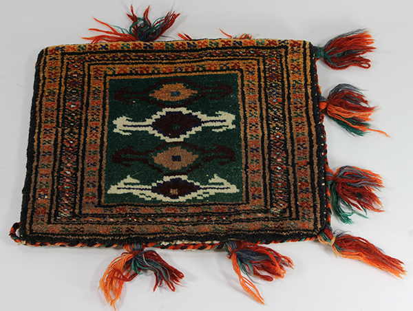 (Lot of 6) Woven wool carpet and Bahtiyari salt bags, with multicolor tassels, straps, and - Image 6 of 7