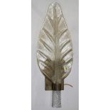 Italian Mid Century Murano art glass sconce, having a stylized leaf form shade with gilt