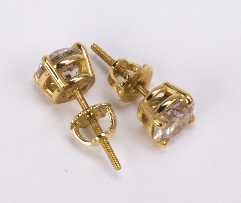 Pair of diamond and 18k yellow gold ear studs featuring (2) round brilliant cut diamonds weighing in - Image 3 of 3