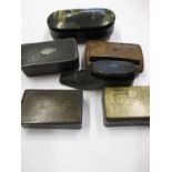 Assorted antique snuff boxes