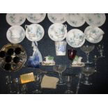 A small quantity of glass, ceramics and other collectable items