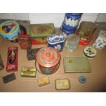 A quantity of vintage tins