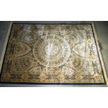A vintage Persian Keshan hand knotted rug 140 x 190 cm