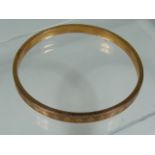A Ladies 9ct Rose Gold Bangle Approx. 11.6g