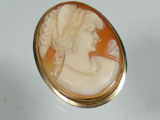 A Gold Cameo Brooch