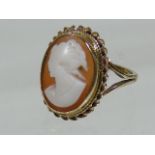 A 9ct Gold Cameo Ring