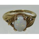 A 9ct Gold & Opal Ladies Ring