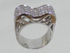 Ladies 18ct White Gold Ring With Approx. 2.3cts Of