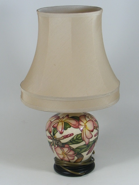 A Moorcroft Pottery Lamp