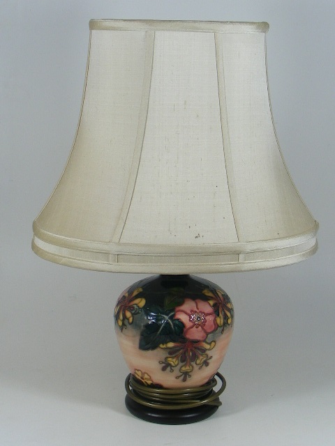 A Moorcroft Pottery Lamp