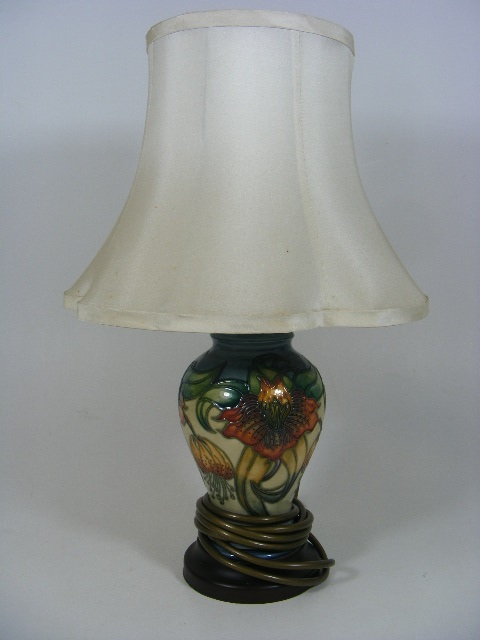 A Moorcroft Pottery Lamp