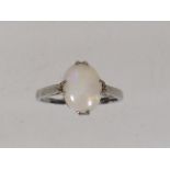 18ct White Gold Ladies Opal Ring