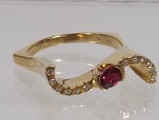 A Stylised 18ct Gold Diamond & Ruby Ring Approx. 6