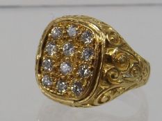A Good Ornate 18ct Gold Gents Diamond Ring