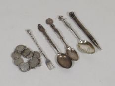 A Quantity Of Mixed Silver Items