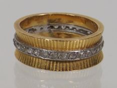 A Ladies 22ct Gold & Diamond Ring