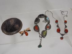 An Agate Brooch, Bracelet & Carnelian Necklace