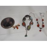 An Agate Brooch, Bracelet & Carnelian Necklace