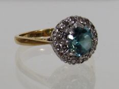 A Ladies 18ct Gold Diamond & Zircon Ring