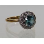 A Ladies 18ct Gold Diamond & Zircon Ring