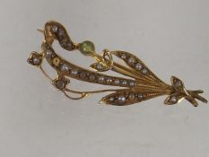 A Victorian Seed Pearl & Peridot Brooch A/F