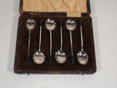 A Silver Coffee Bean Spoon Set