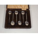 A Silver Coffee Bean Spoon Set