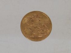 British Full Gold Sovereign 1915
