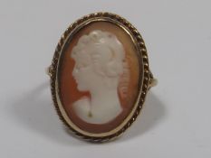 An Antique 9ct Gold Cameo Ring