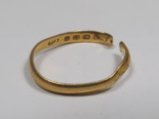 A 22ct Gold Band A/F