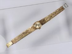 A Ladies Roamer 9ct Gold Watch & Strap