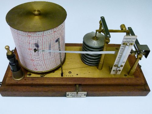 Early 20th Century mahogany cased barograph by T.B. Winter & Son of Newcastle, 28.5cm wide - Image 3 of 13