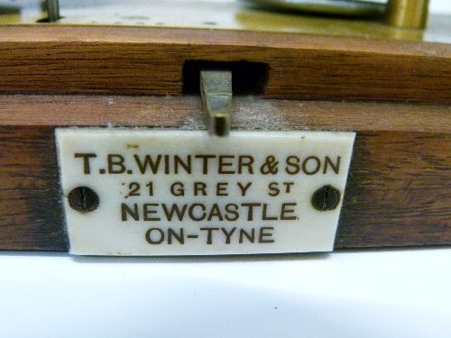 Early 20th Century mahogany cased barograph by T.B. Winter & Son of Newcastle, 28.5cm wide - Image 7 of 13