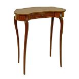 Edwardian Sheraton Revival inlaid mahogany shaped top occasional table, the top decorated with an