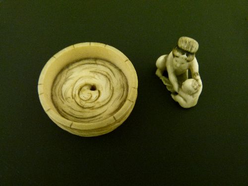 Chokosai Chikahiro - 19th Century Japanese carved ivory netsuke in the form of a bath tub, the water - Image 9 of 12